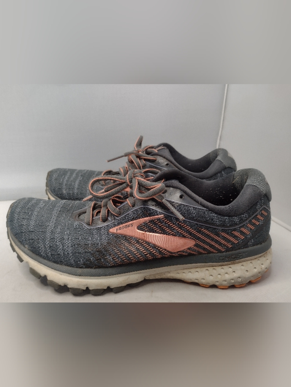 Brooks Women's Ghost 12 Sneakers Running Shoes 8.5 Gray Rose Gold EE